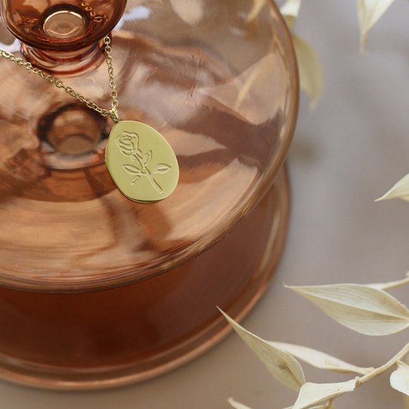 NEW 18K Gold Plated Rose Oval Pendant Necklace 1 - Picture 10 of 16